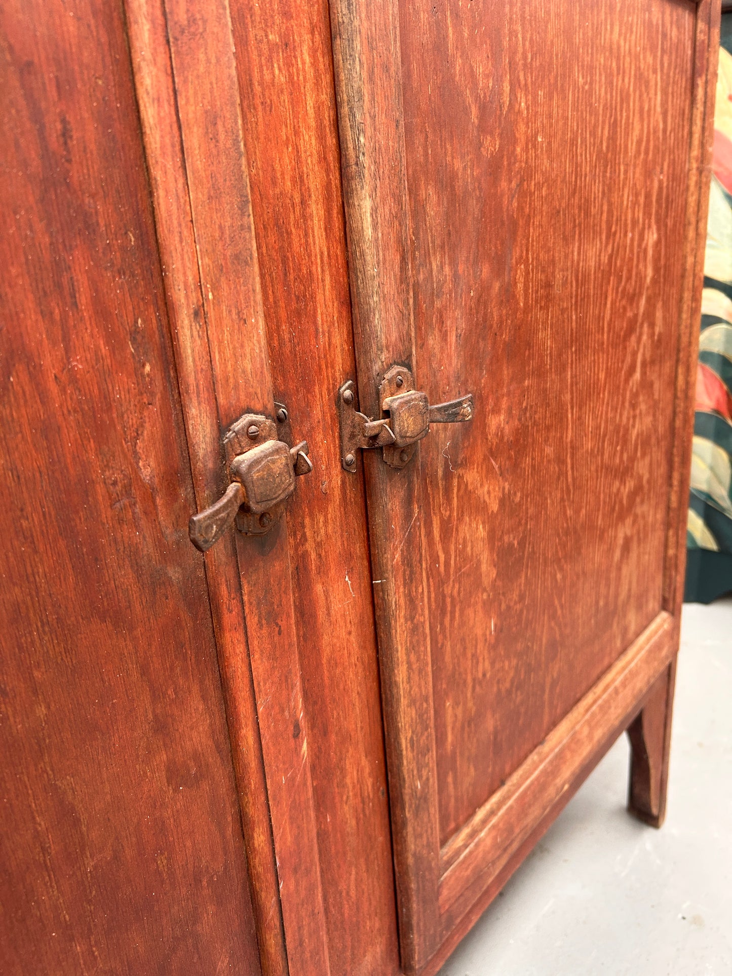 Vintage kitchen dresser with curved lead light glass