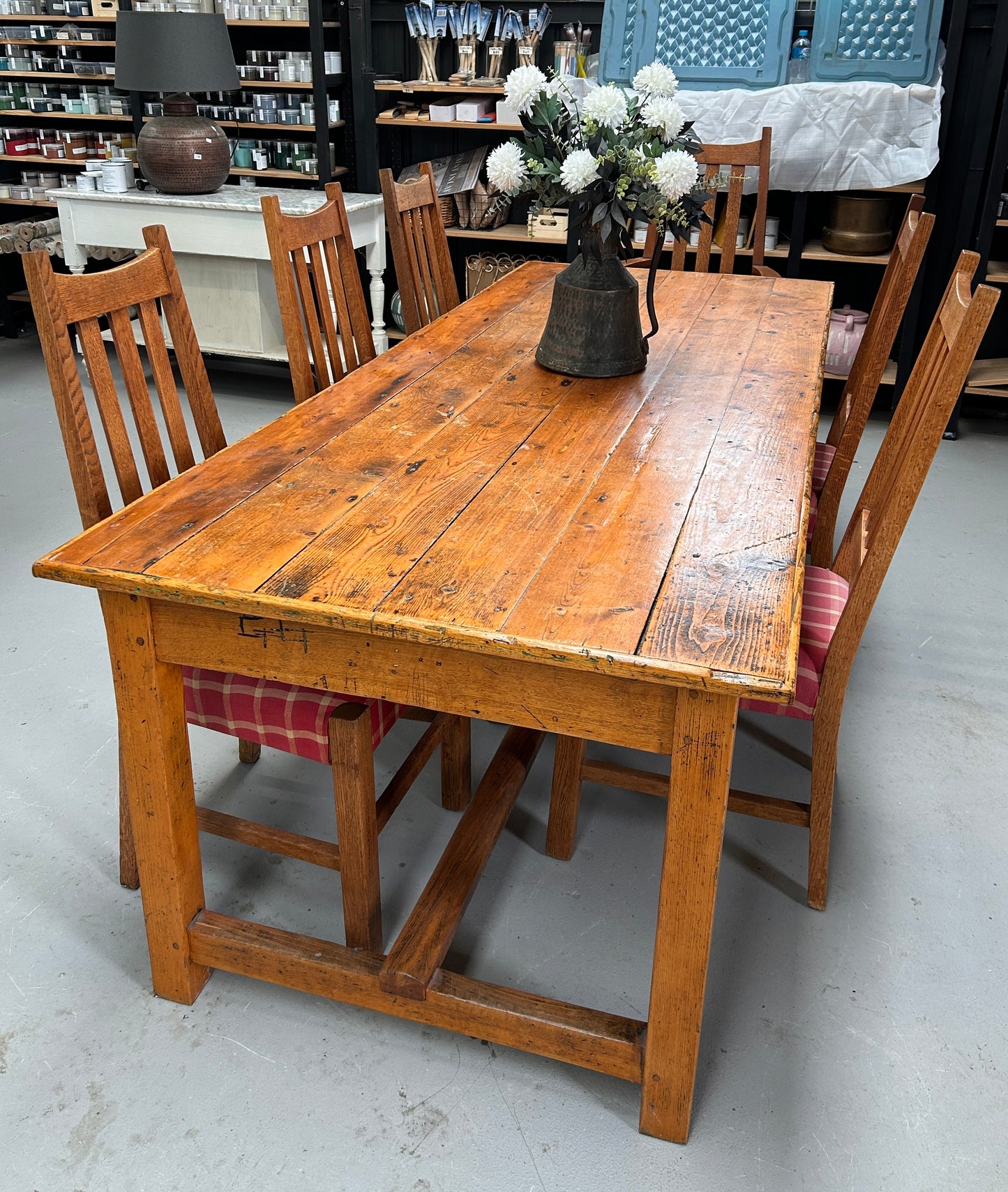 8 seater Dining Table with 6 Oak Chairs