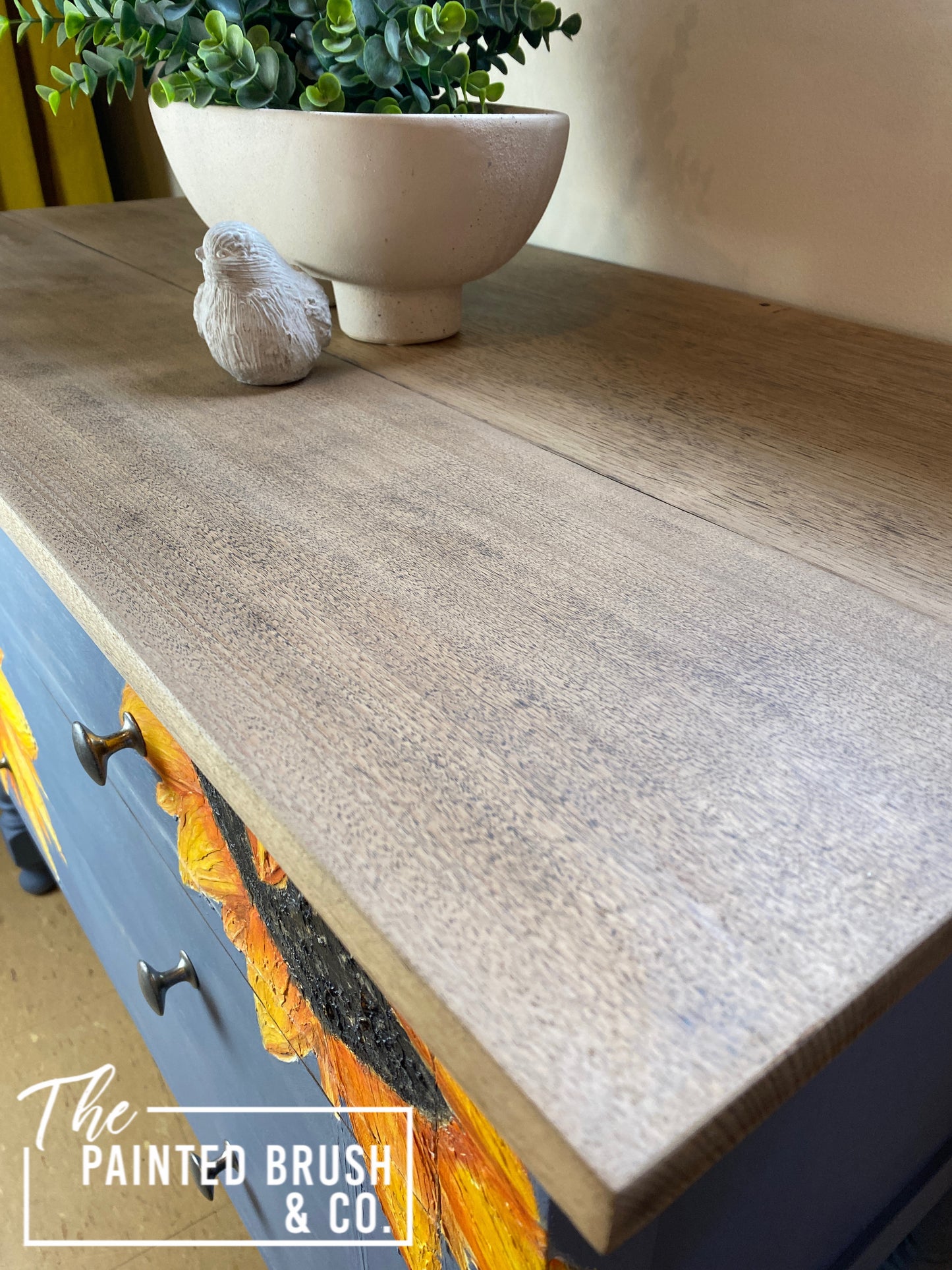 Sunflower - Dressing Table