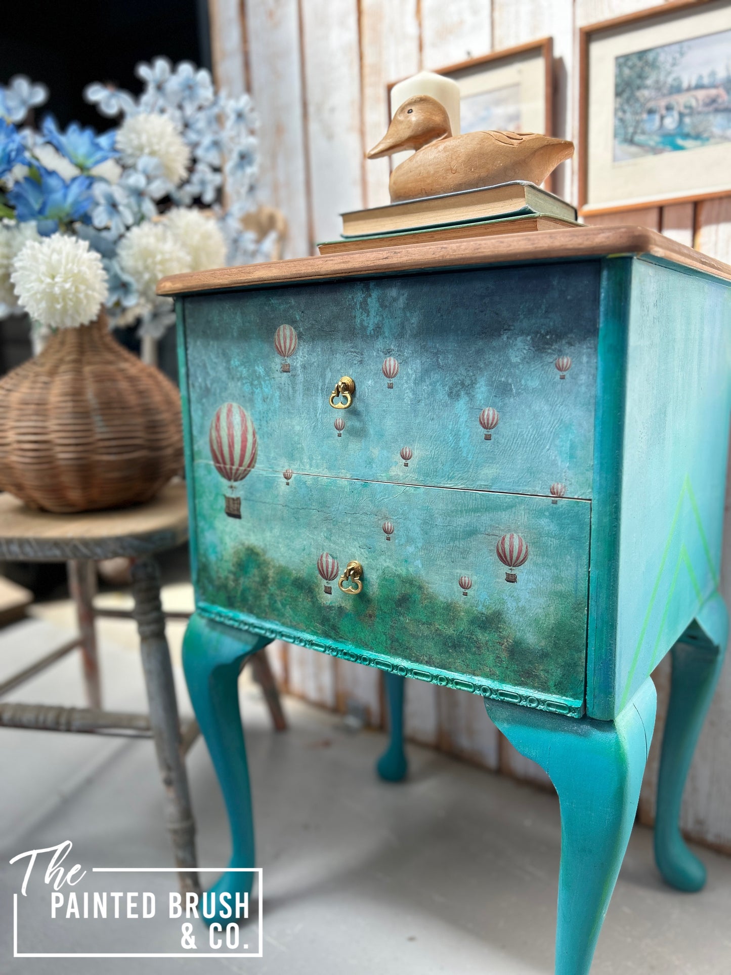 Balloon’s Queen Anne drawers