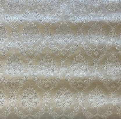 Vintage Ivory Baroque Embossed Wallpaper