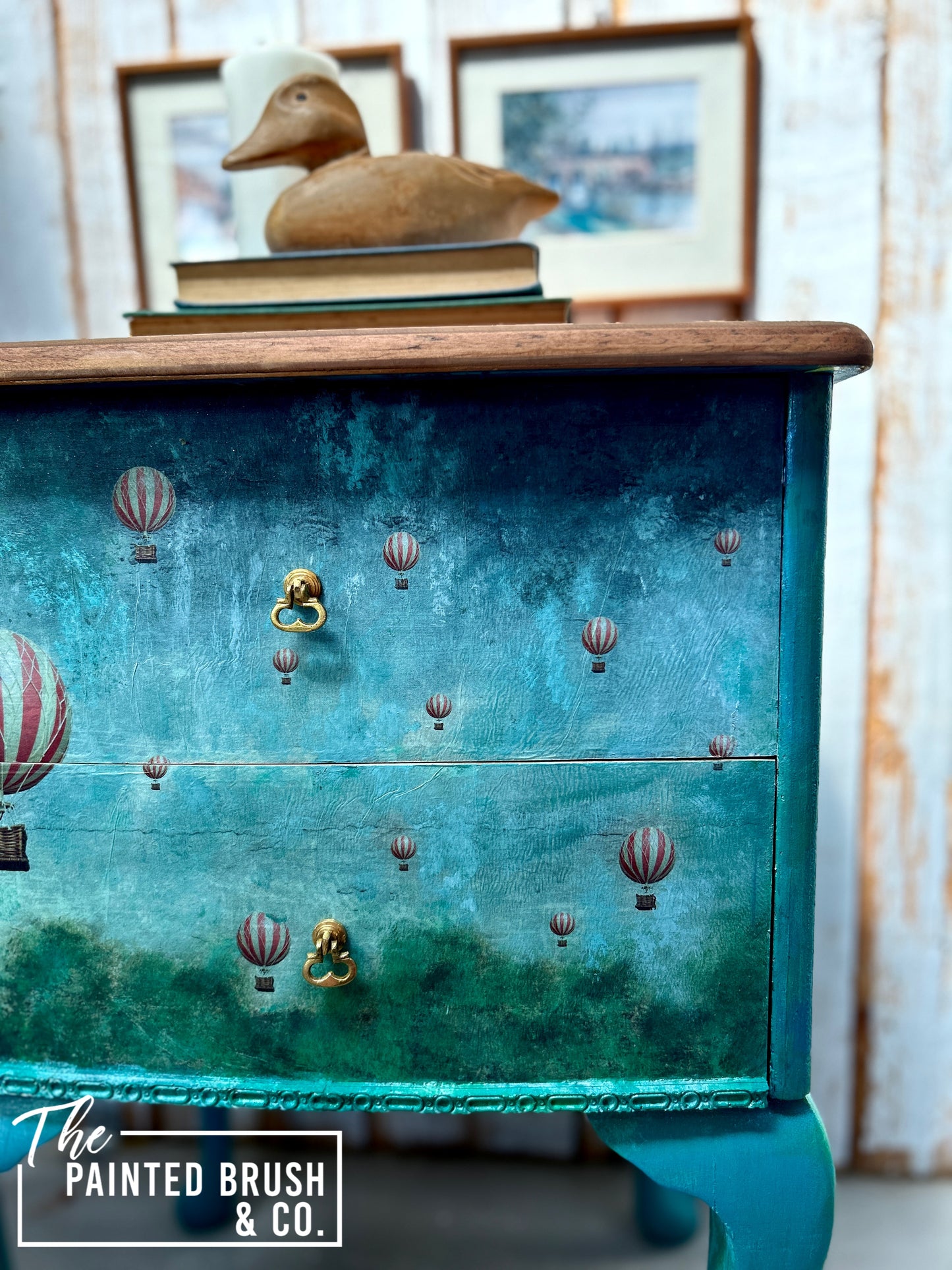 Balloon’s Queen Anne drawers