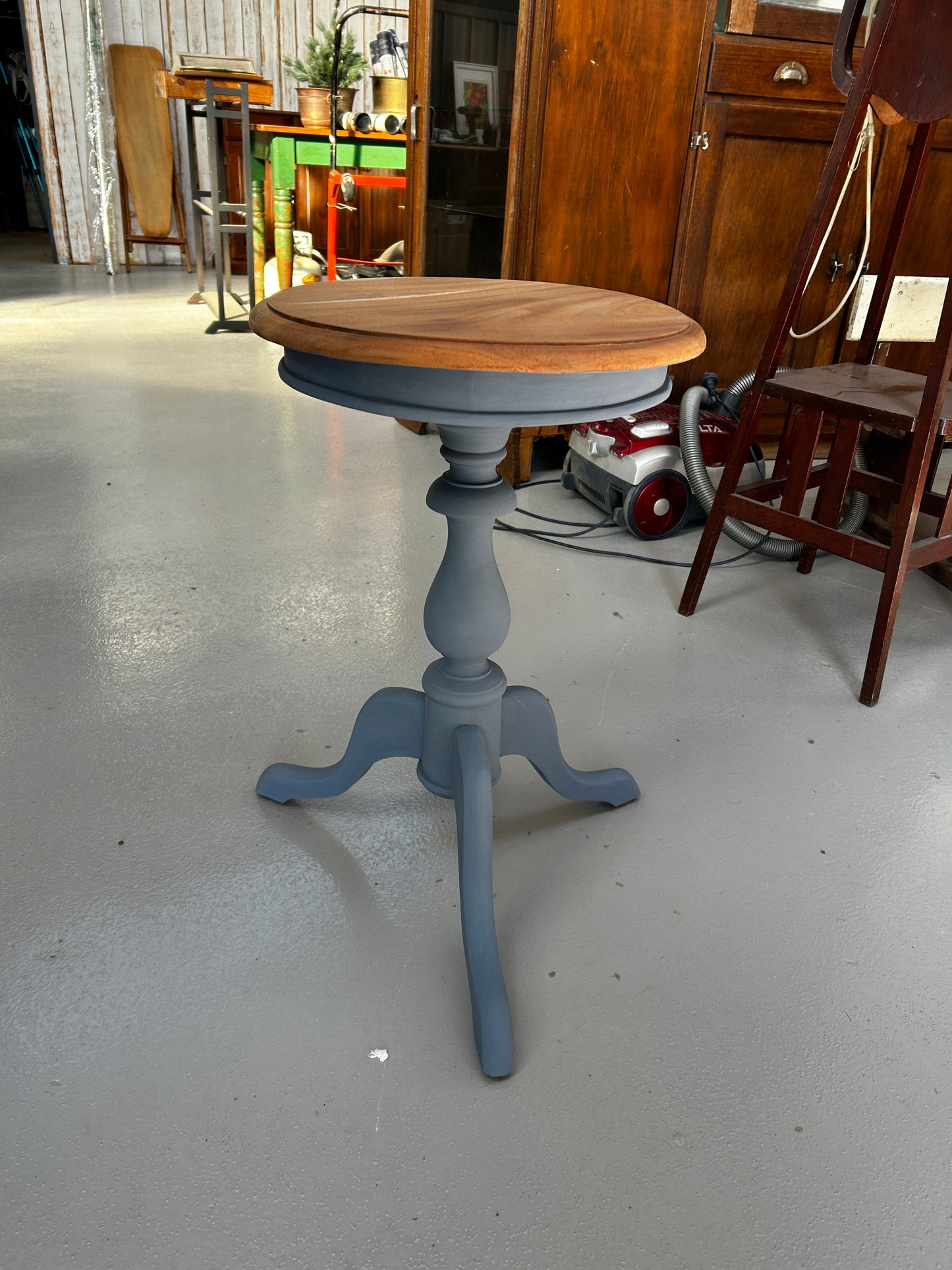 BYOF Introduction to Furniture Painting Workshop | Saturday April 5th 10am-2pm