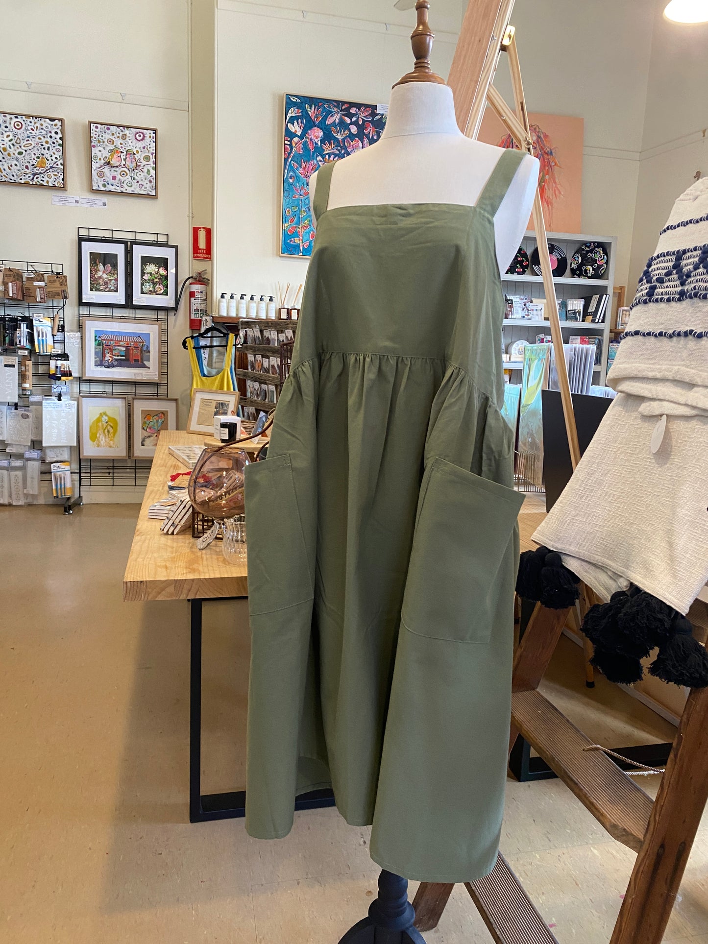 Homestead Apron - Myrtle